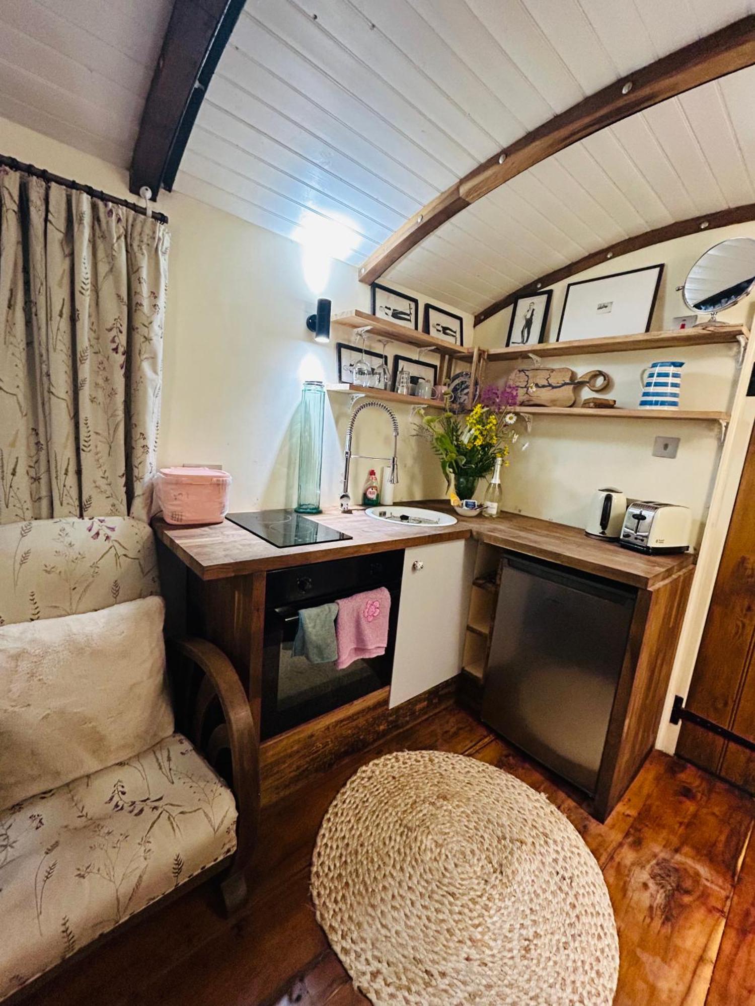 Glasbury The Railway Carriage - Blueヴィラ エクステリア 写真